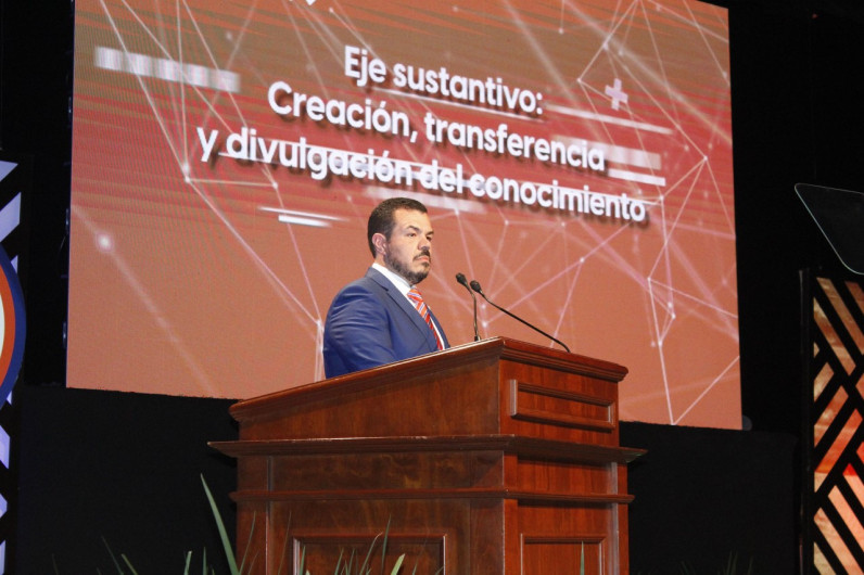 Expone Guillermo Mendoza el Plan de Desarrollo Institucional de la UAT 2022-2025