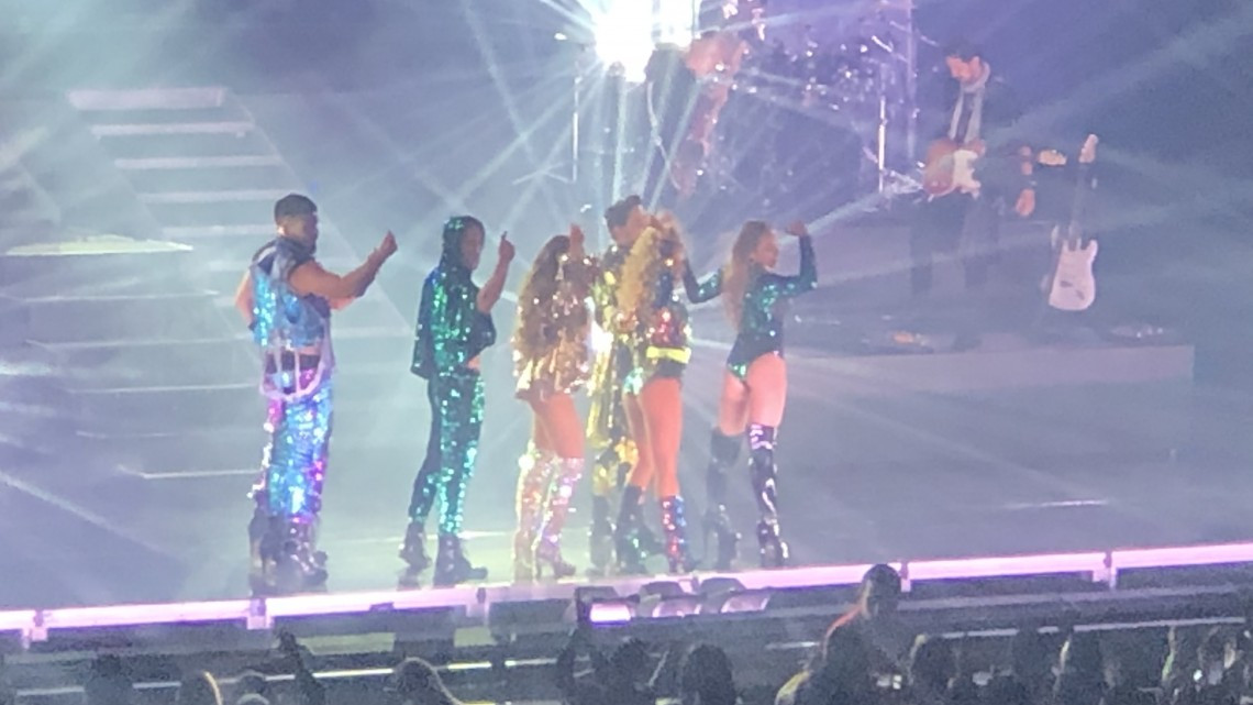 Gloria Trevi se convierte en 'Diosa de la noche' en el Payne Arena