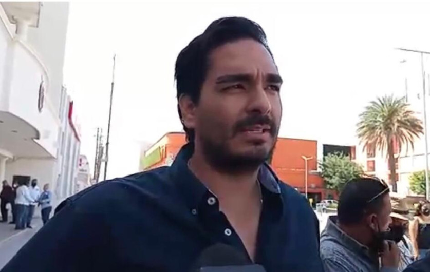 Alcalde se reúne con delegado para atender demandas sociales 