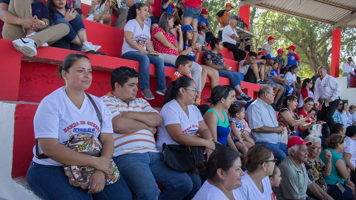Inauguran Torneo Distrital de Béisbol