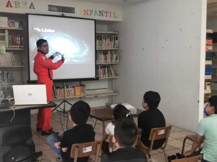 Niños y jóvenes "harán un viaje" por el universo en la biblioteca "Fidel Cuellar" 