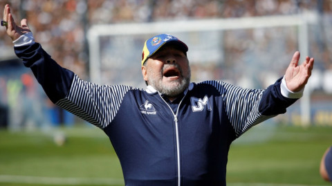 Maradona deja el banquillo de Gimnasia y Esgrima La Plata