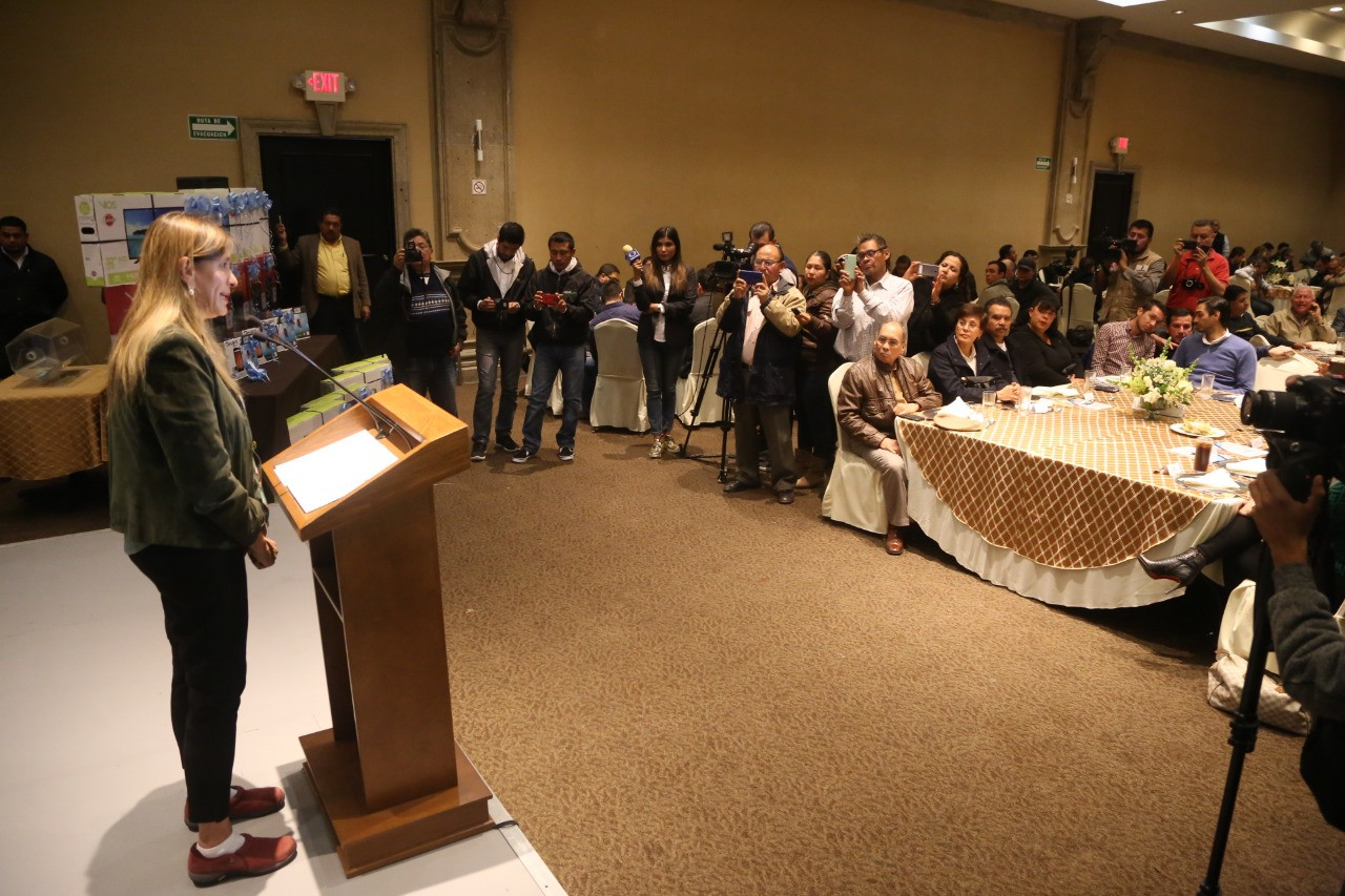 Festejó Maki a comunicadores por el Día del Periodista