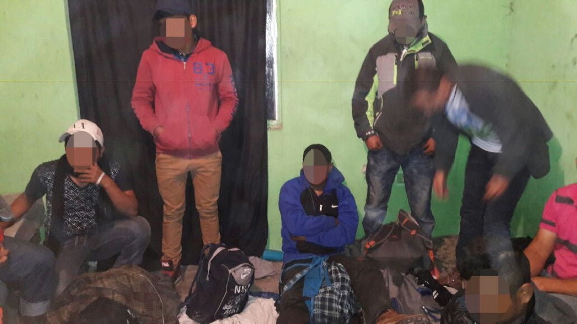 Rescatan a migrantes de una casa de seguridad en Matamoros