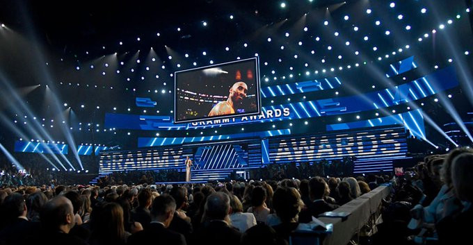 Con emotivo homenaje a Kobe Bryan, se llevan a cabo los Grammys 2020 