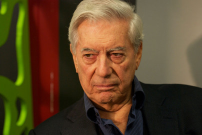 Vargas Llosa arremete contra AMLO nuevamente