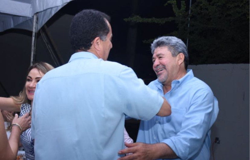 Xico se reúne con parejas representativas del sector empresarial