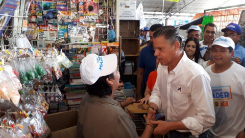 Comerciantes de mercados respaldan proyecto de Chucho Nader
