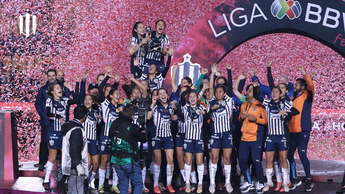 La Liga Mx Femenil ya cuenta con una nueva campeona. Se trata de las Rayadas 