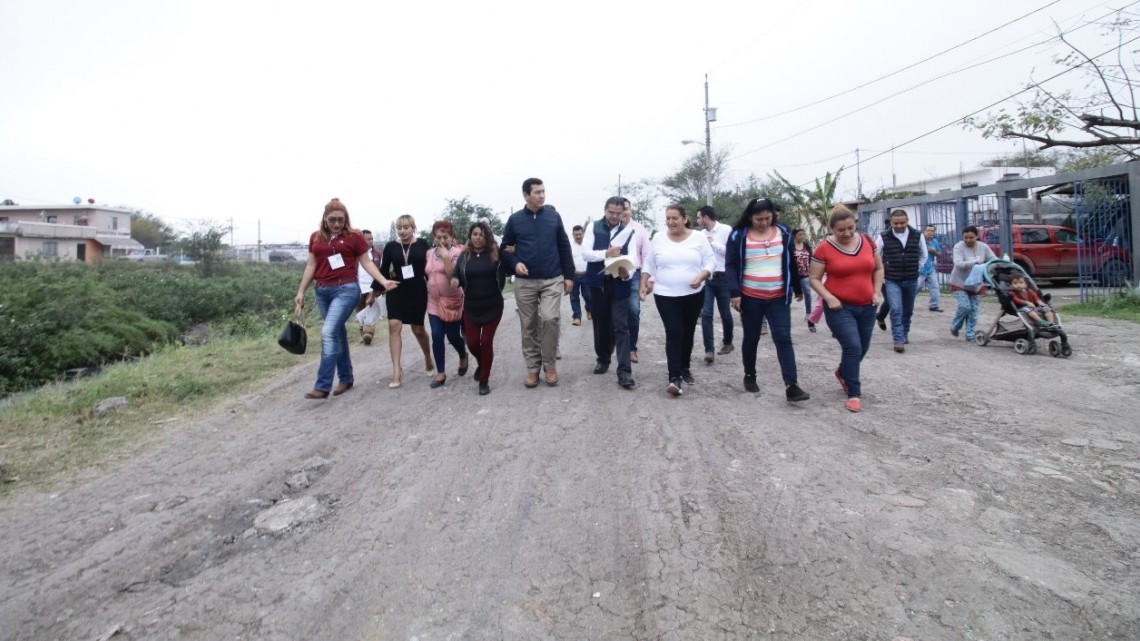 Serán los vecinos de las colonias, los fiscalizadores de las obras de pavimentación: Mario López