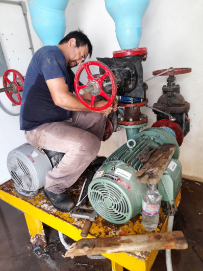 Aplica COMAPA mantenimiento a rebombeo Rincón de las Flores 