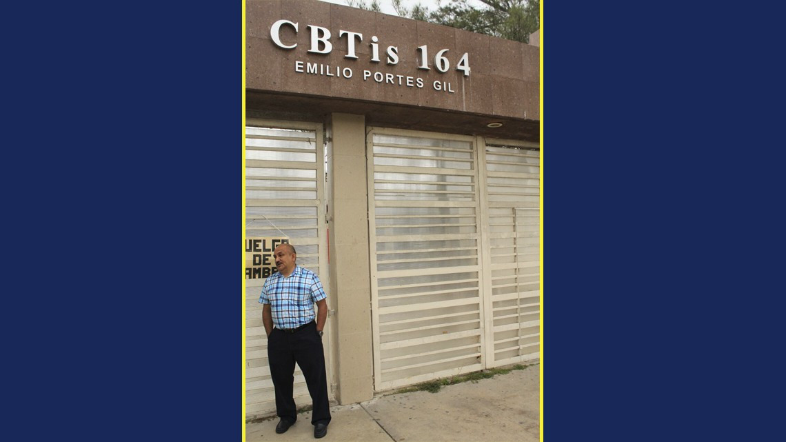 Maestro de matemáticas se pone en huelga de hambre para exigir jubilación