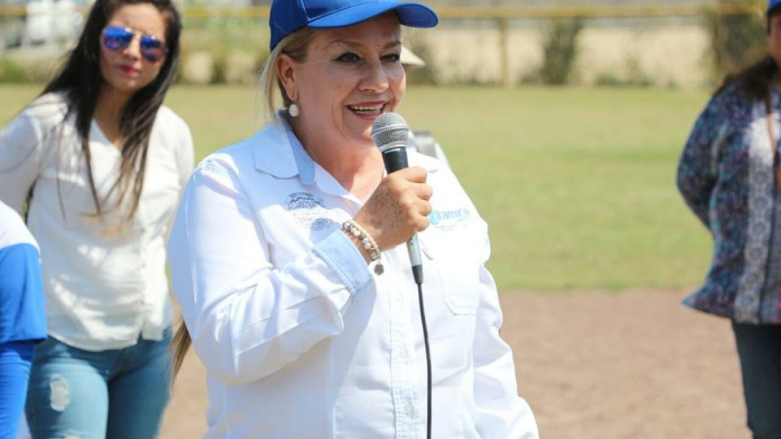 Asiste alcaldesa a Torneo de Béisbol Infantil