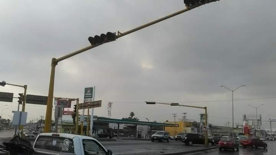 Servicios Públicos Primarios trabaja en la reparación de semáforos