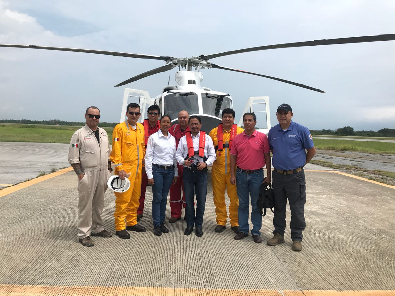 Andrés Zorrilla participan en sobrevuelo y supervisión de acciones de limpieza en Playa Miramar y Golfo de México