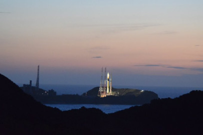 Emiratos Árabes Unidos lanza su primera misión espacial a Marte