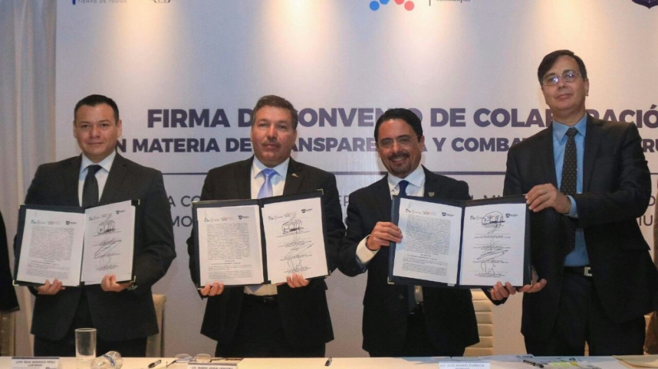 Firman de Convenio de Colaboración con municipio