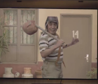 Eugenio Derbez impacta con adelanto de "El Chavo del 8"