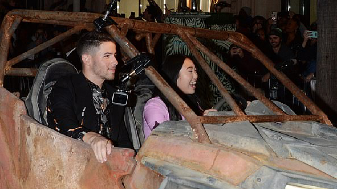 Los Jonas Brothers en la premiere de 'Jumanji' para apoyar a Nick