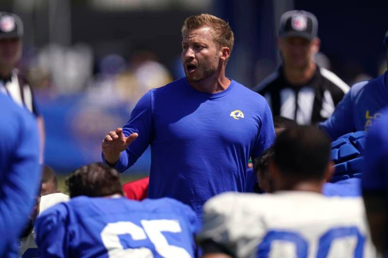 Sean McVay extiende contrato con los Rams de Los Ángeles