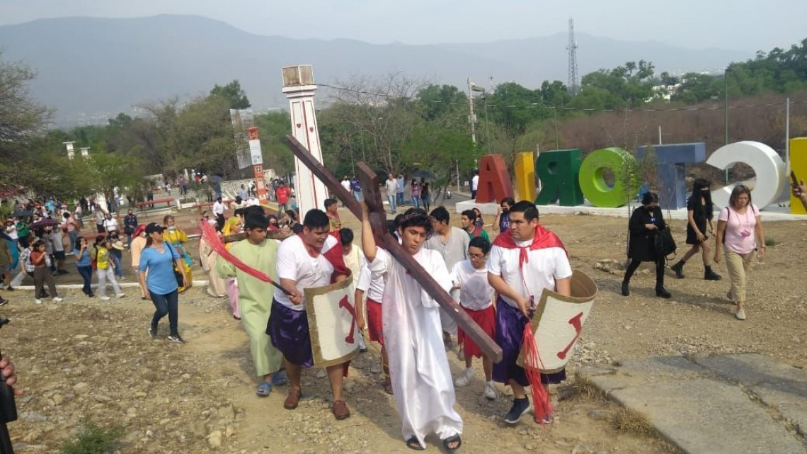 Realizan varios Viacrucis tras dos años de pandemia 