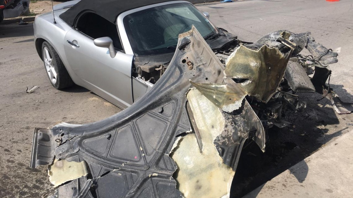 Acelerado joven destruye su auto deportivo