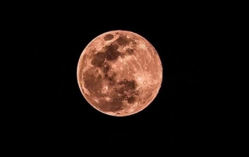 Este 26 de abril se registrará una 'Super Luna Rosa' 