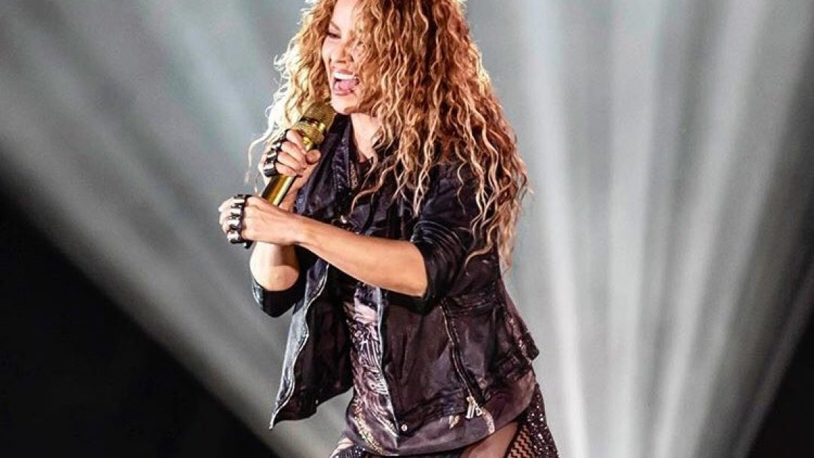 La lluvia no pudo detener a Shakira en la CDMX