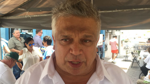 Candidato independiente señala a Magdalena Peraza de comprar votos 