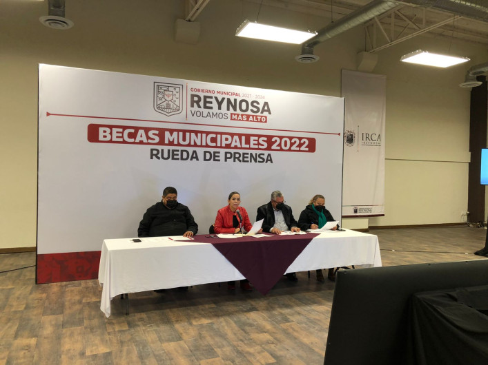Piden alistar documentos para registro virtual de becas municipales 