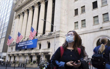 Registra EU récord de contagios en un día con más de 1 millón 