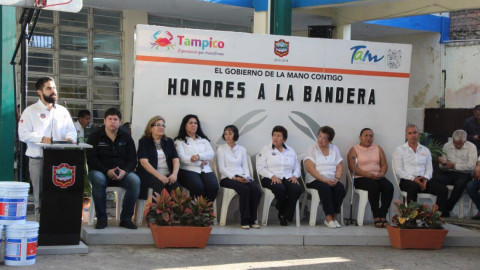 Brinda Ayuntamiento beneficios a la primaria “La Corregidora”