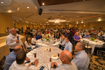 Truko Verástegui propone impulsar comercio aduanal en Nuevo Laredo