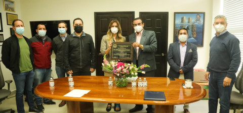 Entrega CANACO reconocimiento a Alcaldesa de Reynosa