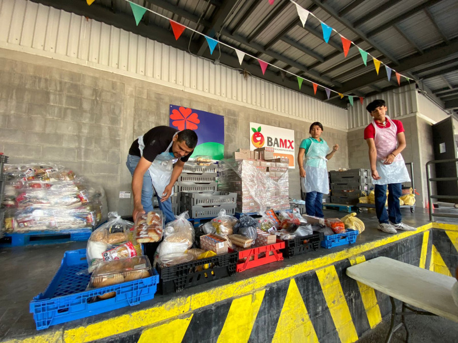 Distribuyen alimento a 24 mil 064 familias de la región