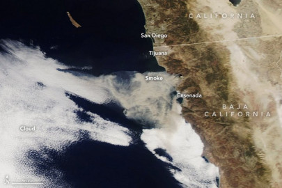  Imágenes satelitales de los incendios en Baja California