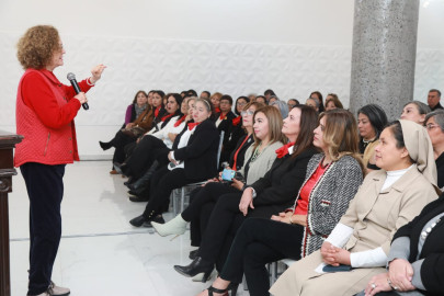 “Construir es Edificar”, asistió Alcaldesa a Informe de AMPROTAC