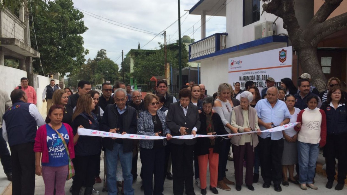 Entrega alcaldesa la calle Emilio Portes Gil