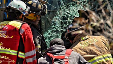 Volcadura de camión en Guanajuato, deja una persona muerta y 20 heridos