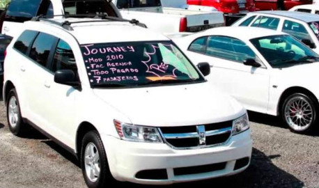 Afecta a comerciantes de autos usados el nuevo plazo de importación