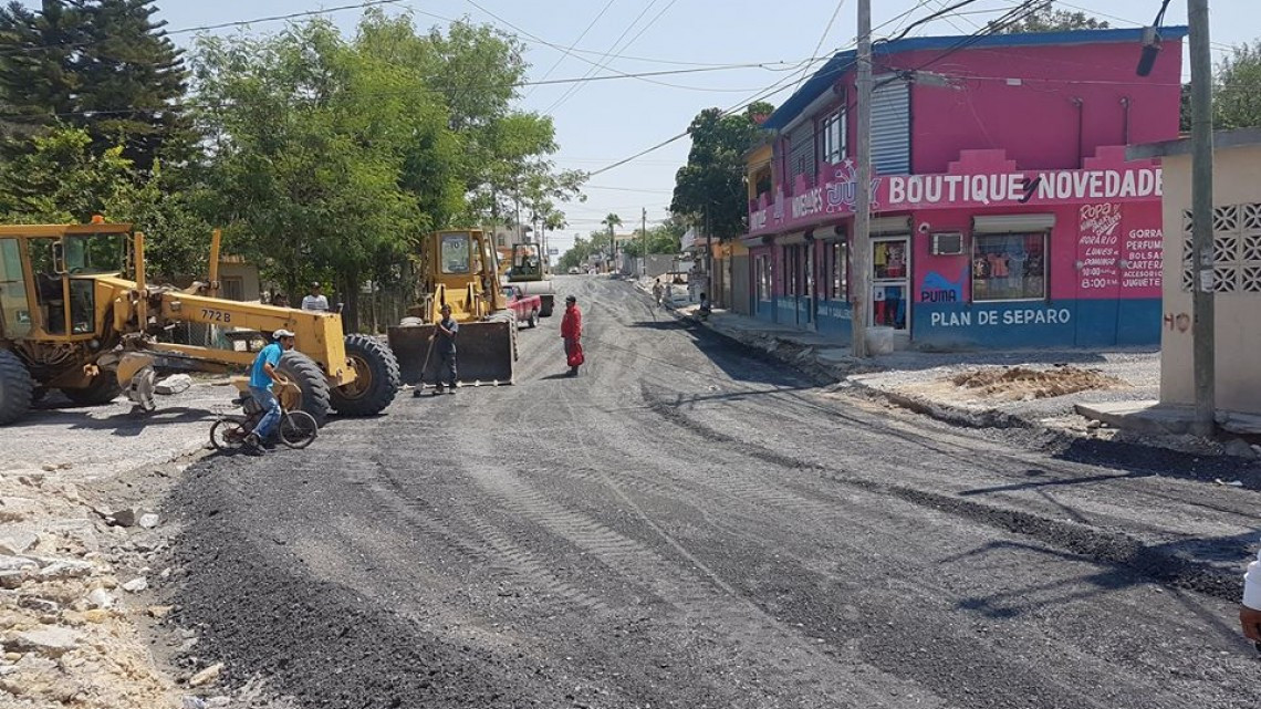 Programa de obras beneficia con pavimentación hidráulica