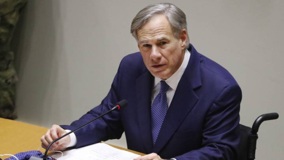 Greg Abbott otorga permiso a autoridades locales para controlar reuniones 
