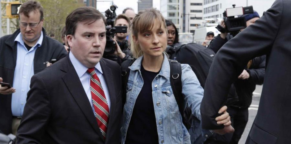 Actriz de Smallville sale bajo fianza