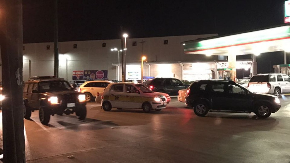 Saturan automovilistas gasolineras en Reynosa