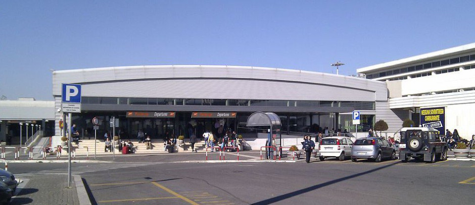 Hallan en aeropuerto de Roma bombas de la II Guerra Mundial 