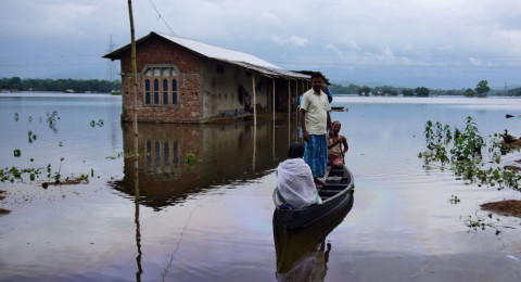 Inundaciones en India, Nepal y Bangladesh provocan la muerte de 200 personas