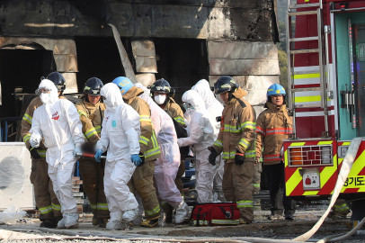Al menos 38 obreros muertos por un incendio en un almacén en Corea del Sur