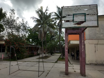 Secundaria de la Isleta Pérez se cae a pedazos