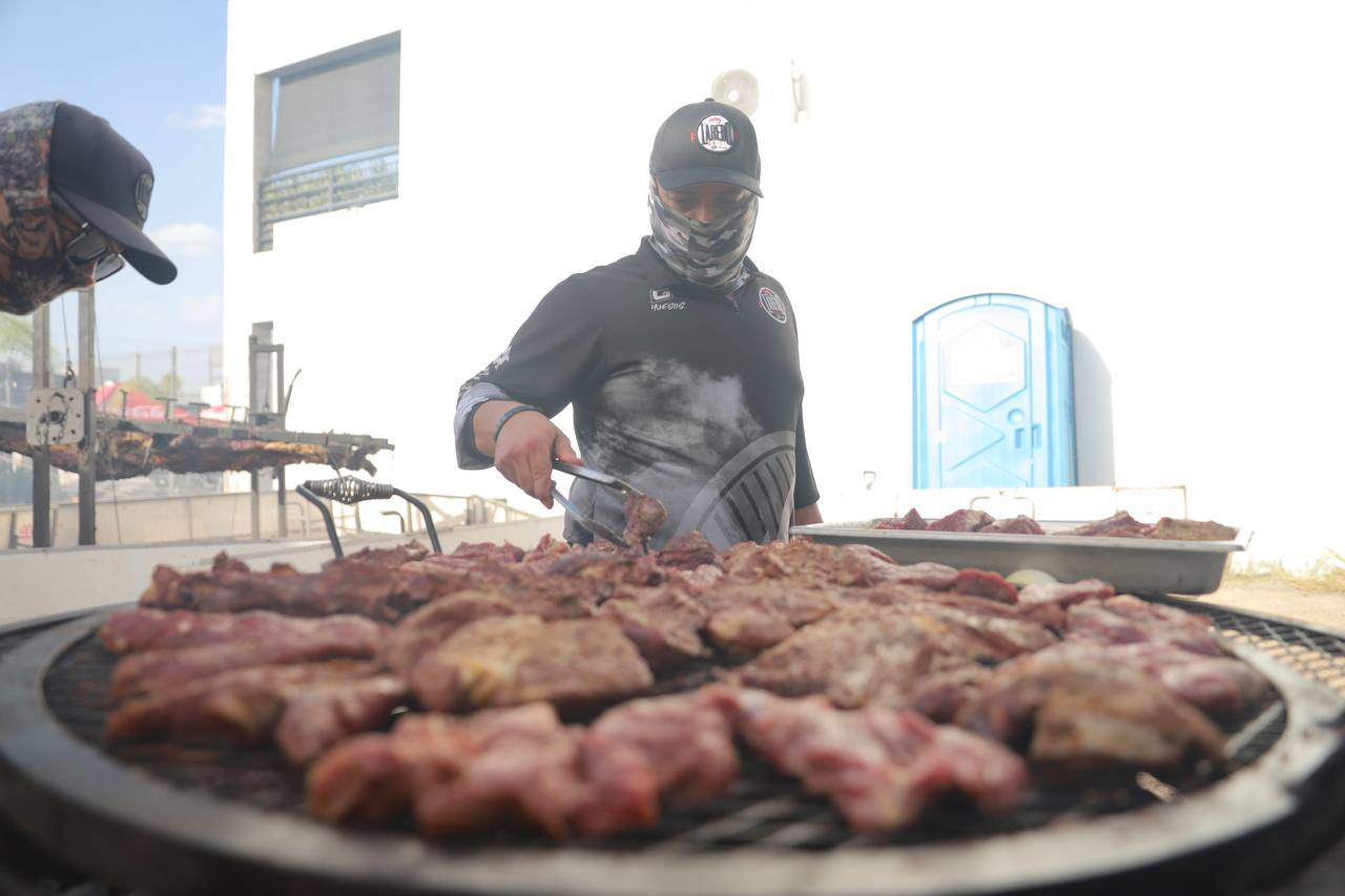 Celebran 174 aniversario de NLD con campechaneada