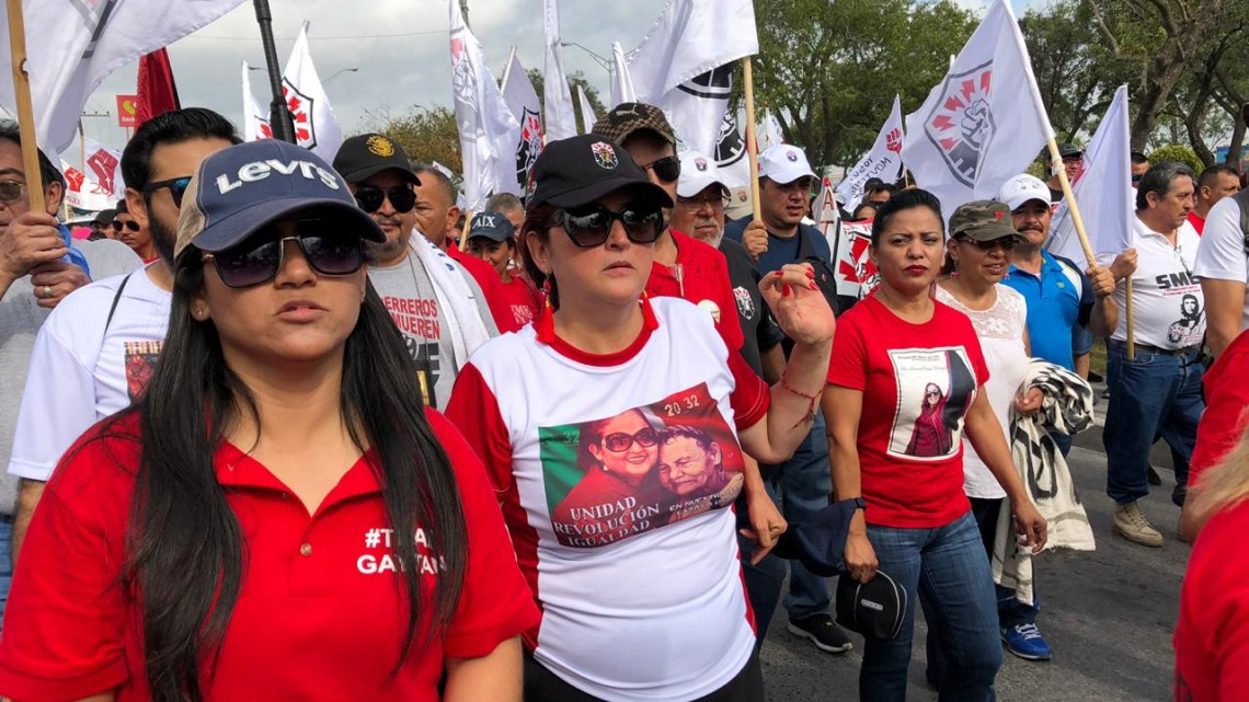 Obreros y activistas sociales piden la caída del charrismo